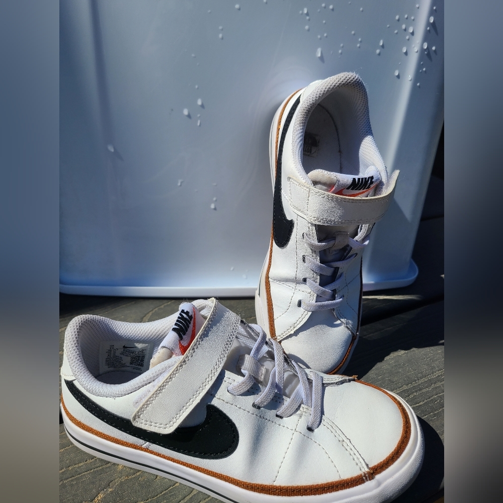 Nike kids shoes